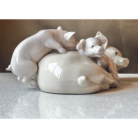 Lladro Porcelain Figurine "Piggy Pile" 01001354 Collectible Gift Animal Lover - Picture 4 of 16